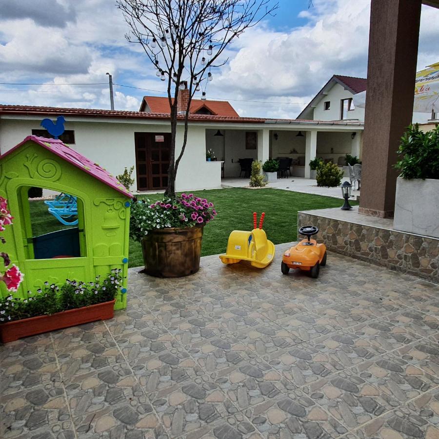 Vila De La Lugas Oradea Eksteriør bilde