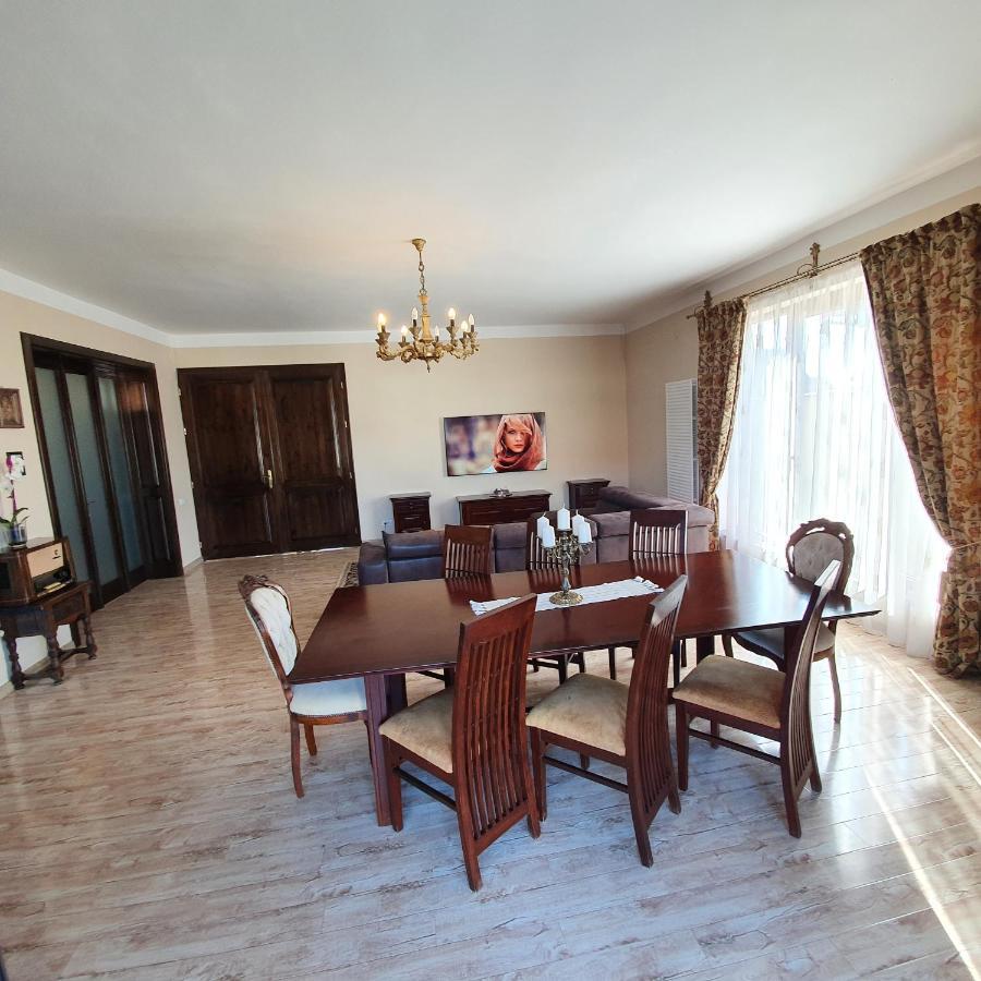 Vila De La Lugas Oradea Eksteriør bilde