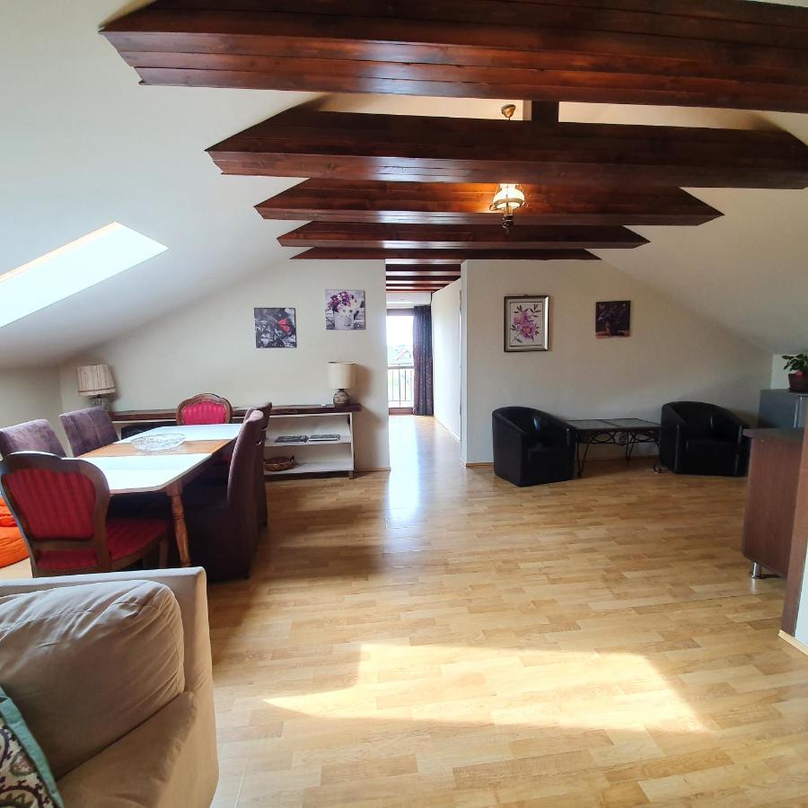 Vila De La Lugas Oradea Eksteriør bilde