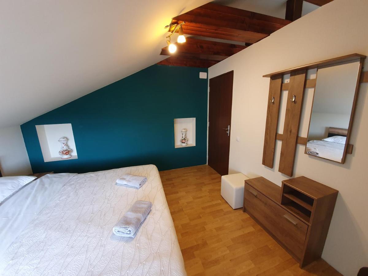 Vila De La Lugas Oradea Eksteriør bilde